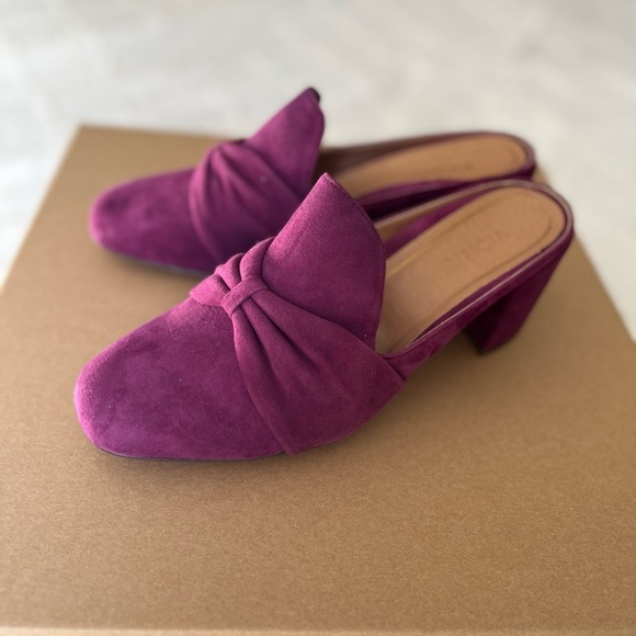 Vionic Presley Mule Pumps - Picture 8 of 14